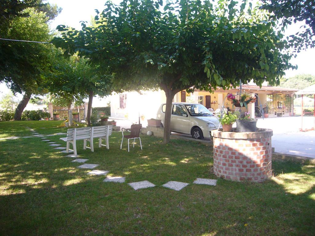 Agriturismo Al Rifugio Divino Belvedere Ostrense ภายนอก รูปภาพ