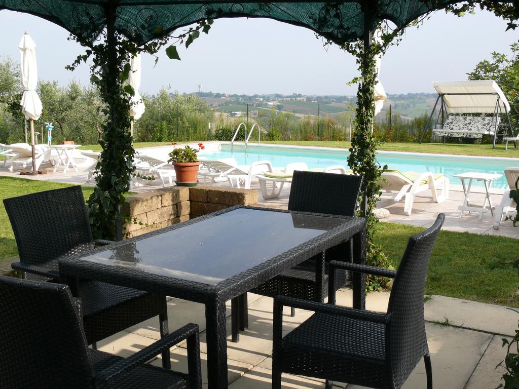 Agriturismo Al Rifugio Divino Belvedere Ostrense ภายนอก รูปภาพ