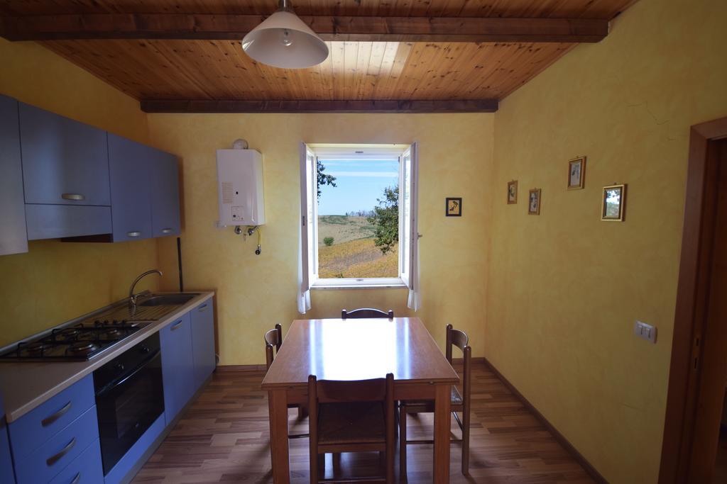 Agriturismo Al Rifugio Divino Belvedere Ostrense ภายนอก รูปภาพ