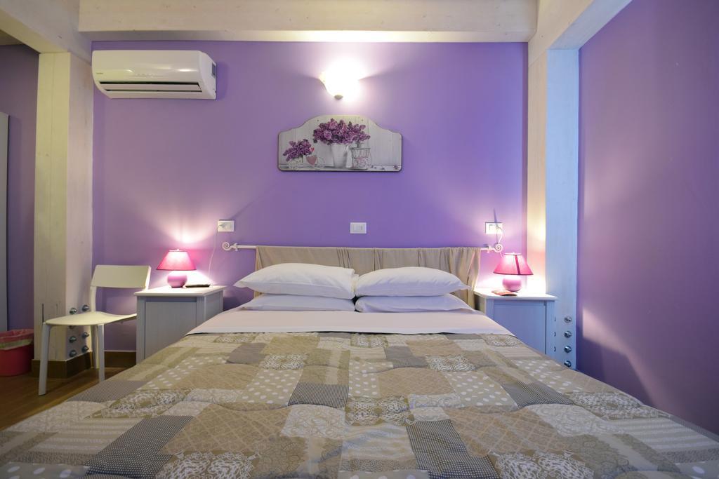 Agriturismo Al Rifugio Divino Belvedere Ostrense ภายนอก รูปภาพ