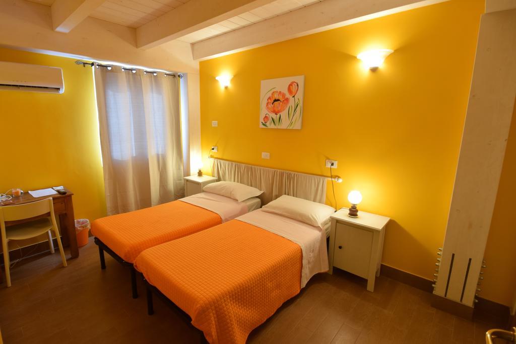 Agriturismo Al Rifugio Divino Belvedere Ostrense ภายนอก รูปภาพ