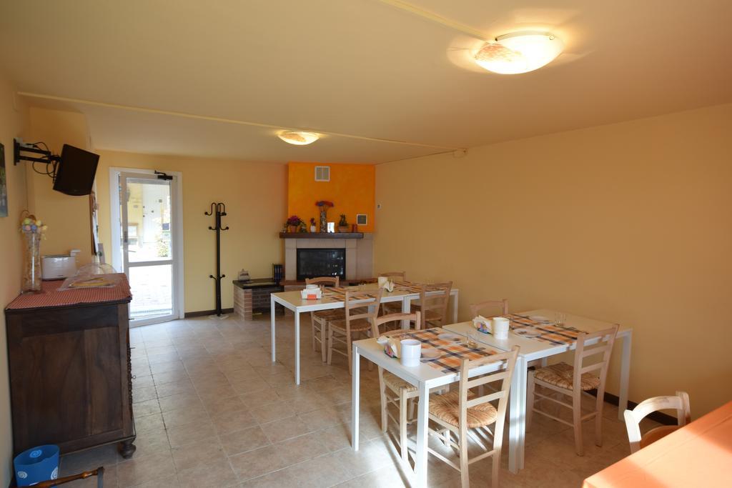 Agriturismo Al Rifugio Divino Belvedere Ostrense ภายนอก รูปภาพ